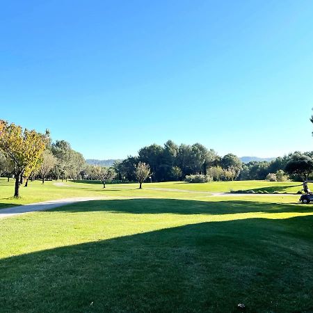 Appartement Golf De Pont Royal Mallemort Eksteriør bilde