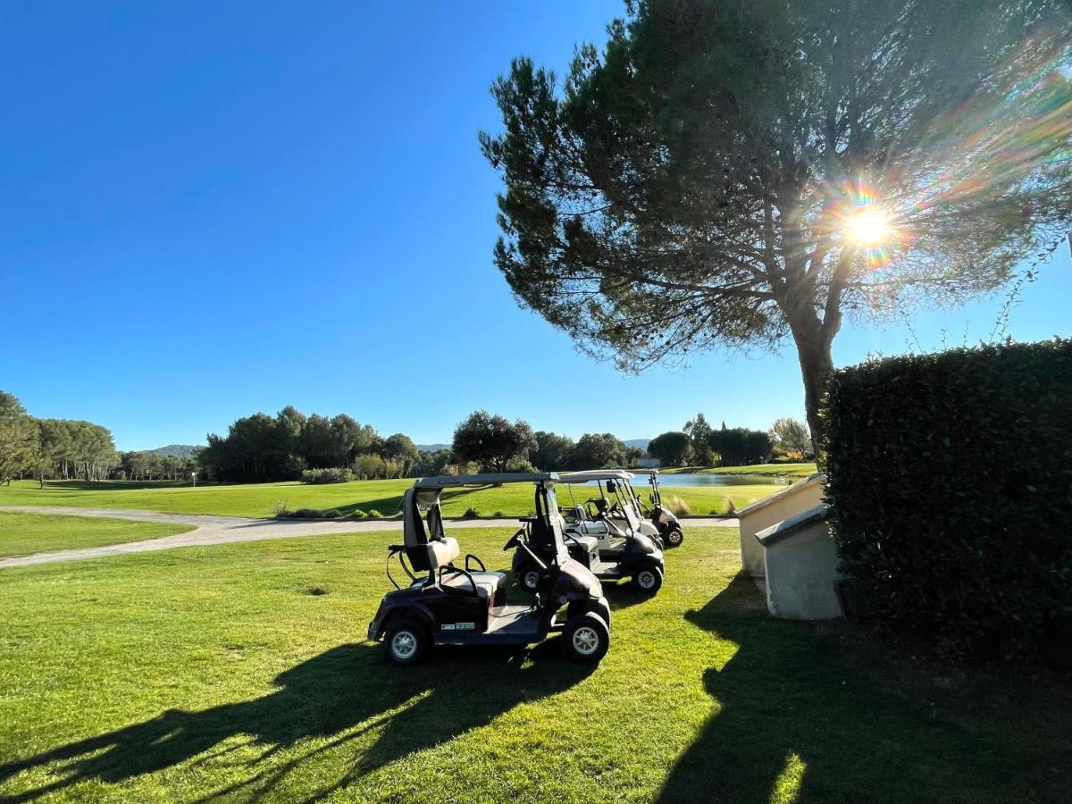 Appartement Golf De Pont Royal Mallemort Eksteriør bilde