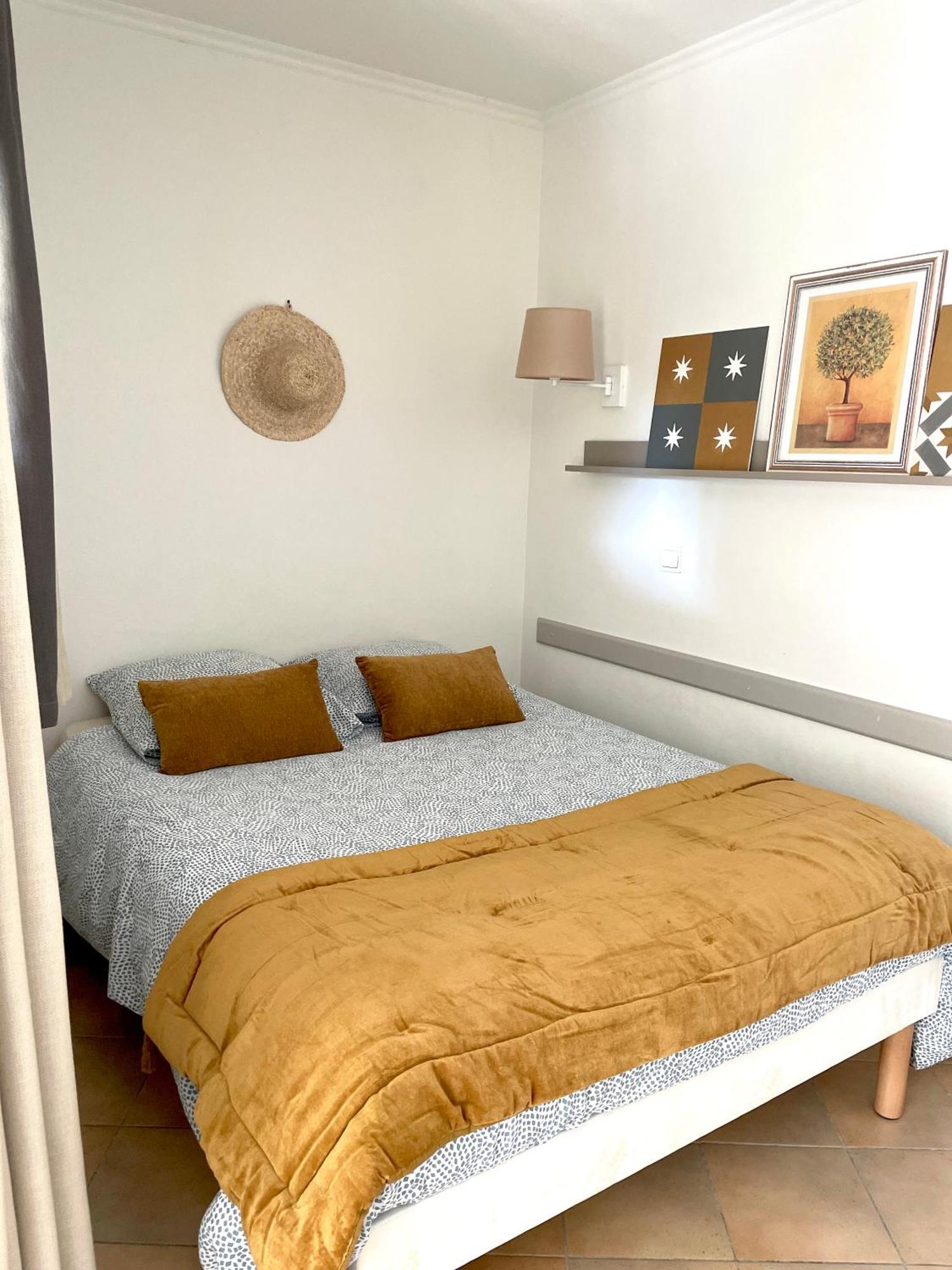 Appartement Golf De Pont Royal Mallemort Eksteriør bilde